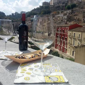 Aquila Sveva Domus , Ragusa Italia